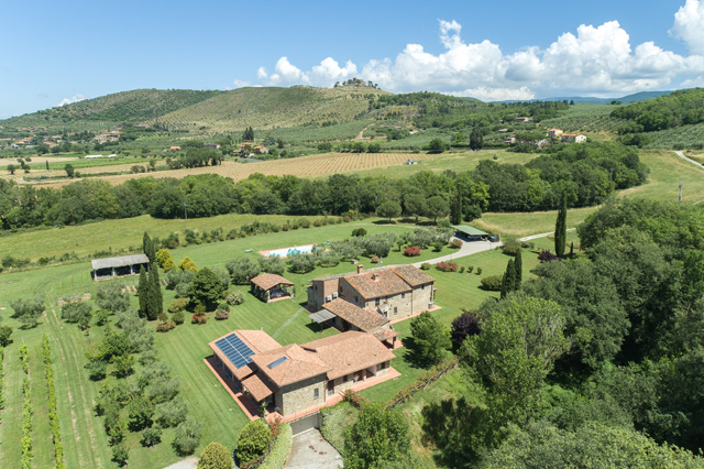 Photogallery – La Sosta di Annibale: farmhouse with swimming pool between Cortona and Lake Trasimeno