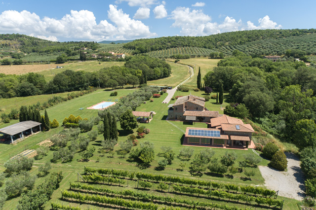 Photogallery – La Sosta di Annibale: farmhouse with swimming pool between Cortona and Lake Trasimeno